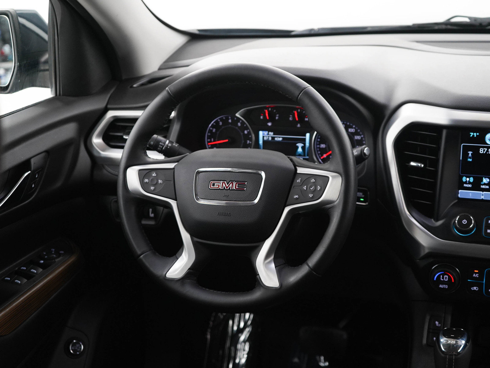 Used 2019 GMC Acadia SLE w/ Driver Alert Package I AWD/4WD image 14