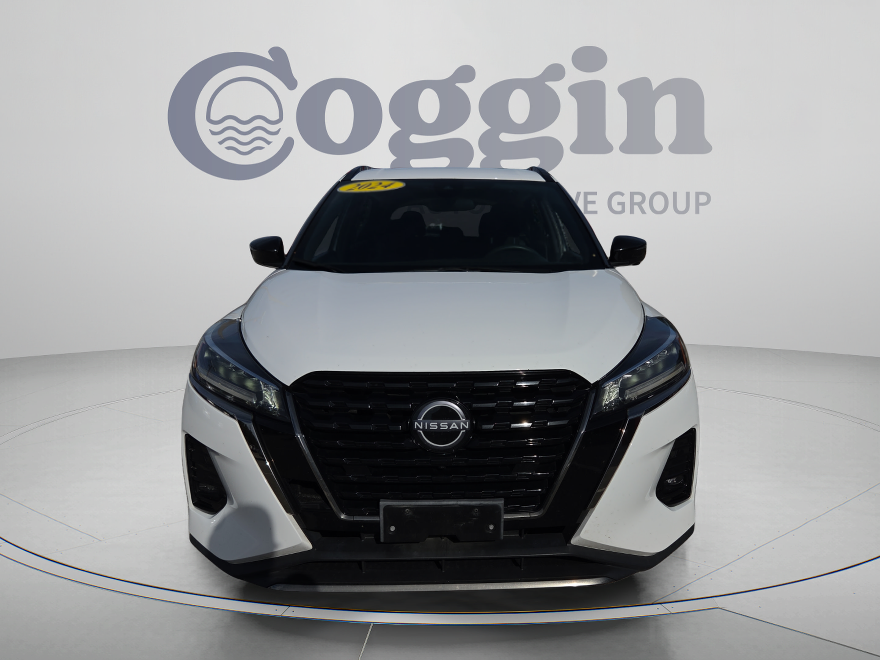 Used 2024 Nissan Kicks SR FWD image 8