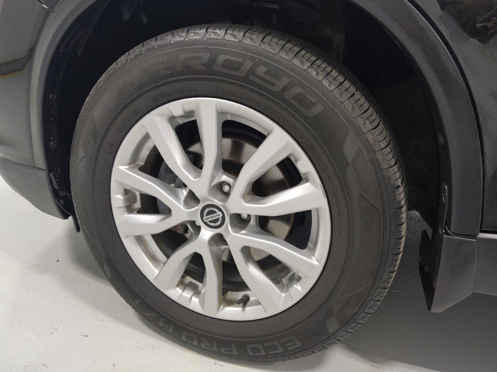 Used 2020 Nissan Rogue S w/ Special Edition Package image 31