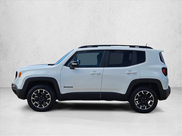 Used 2023 Jeep Renegade Latitude AWD/4WD image 9