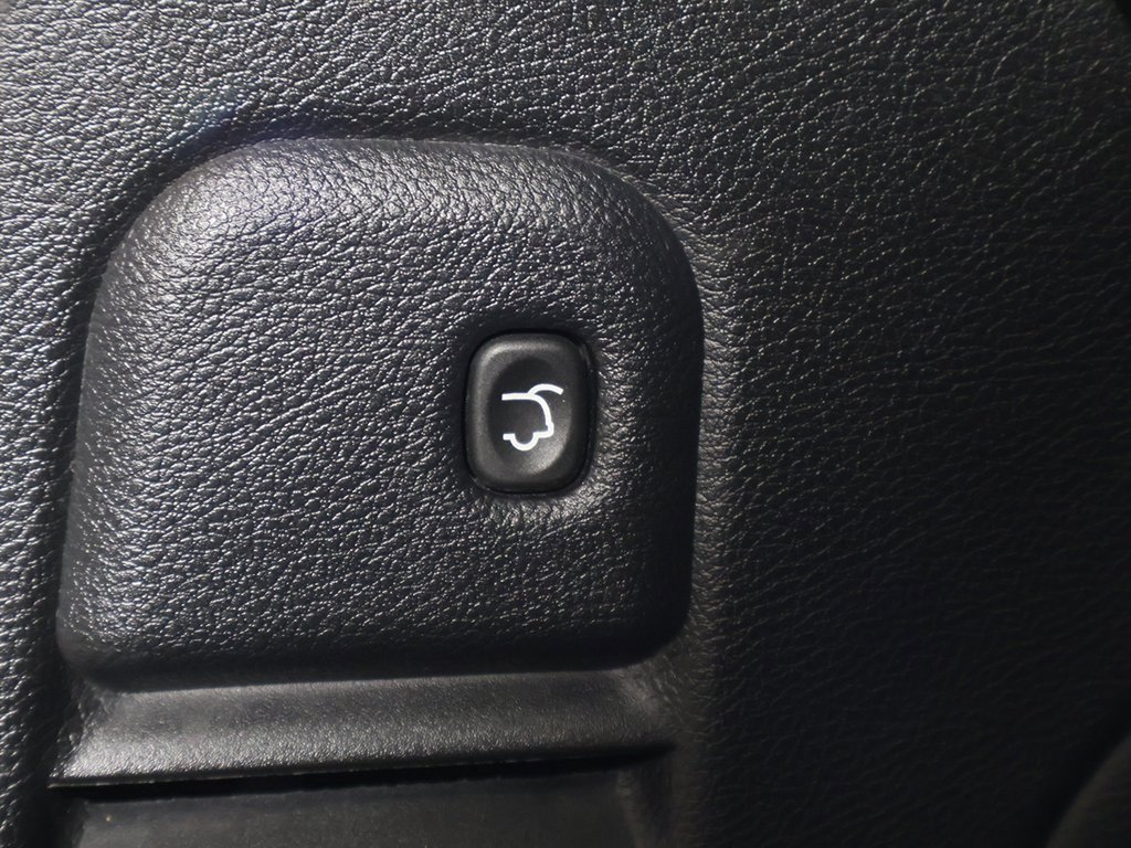 Used 2022 Jeep Grand Cherokee Limited image 57