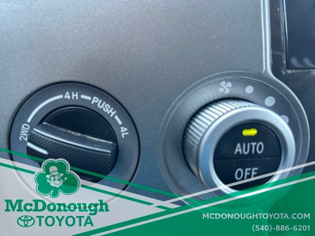 Used 2016 Toyota Sequoia Platinum AWD/4WD image 22