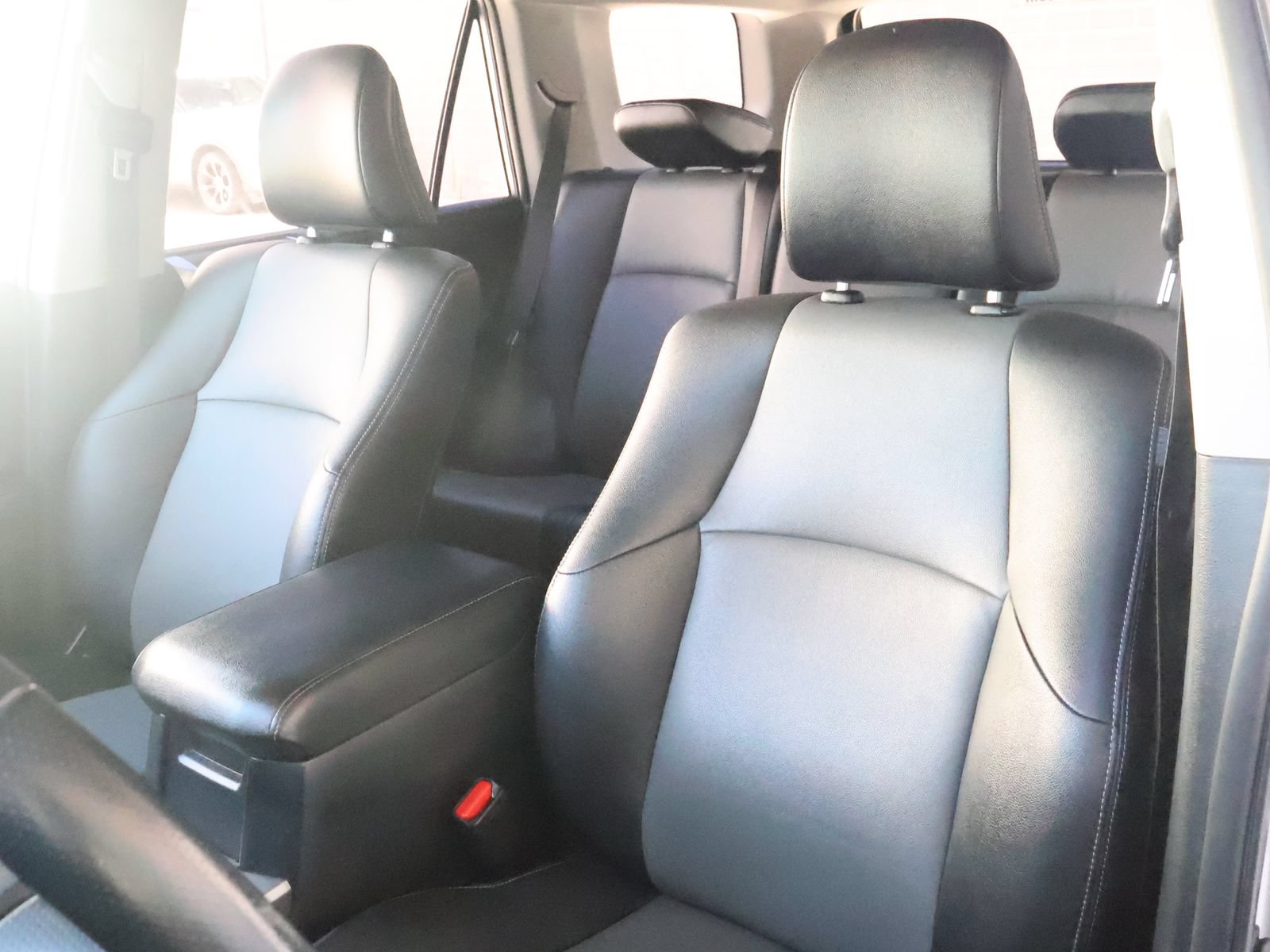 Used 2016 Toyota 4Runner SR5 Premium AWD/4WD image 25