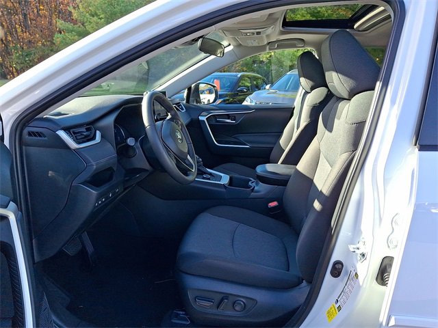 Used 2024 Toyota RAV4 XLE w/ Convenience Package image 14