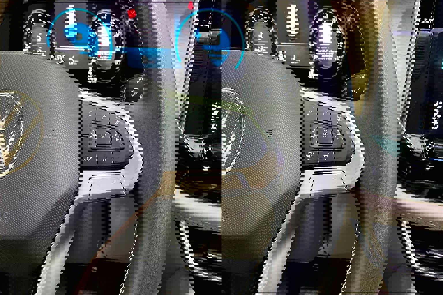 Used 2024 Volkswagen Atlas SE image 22