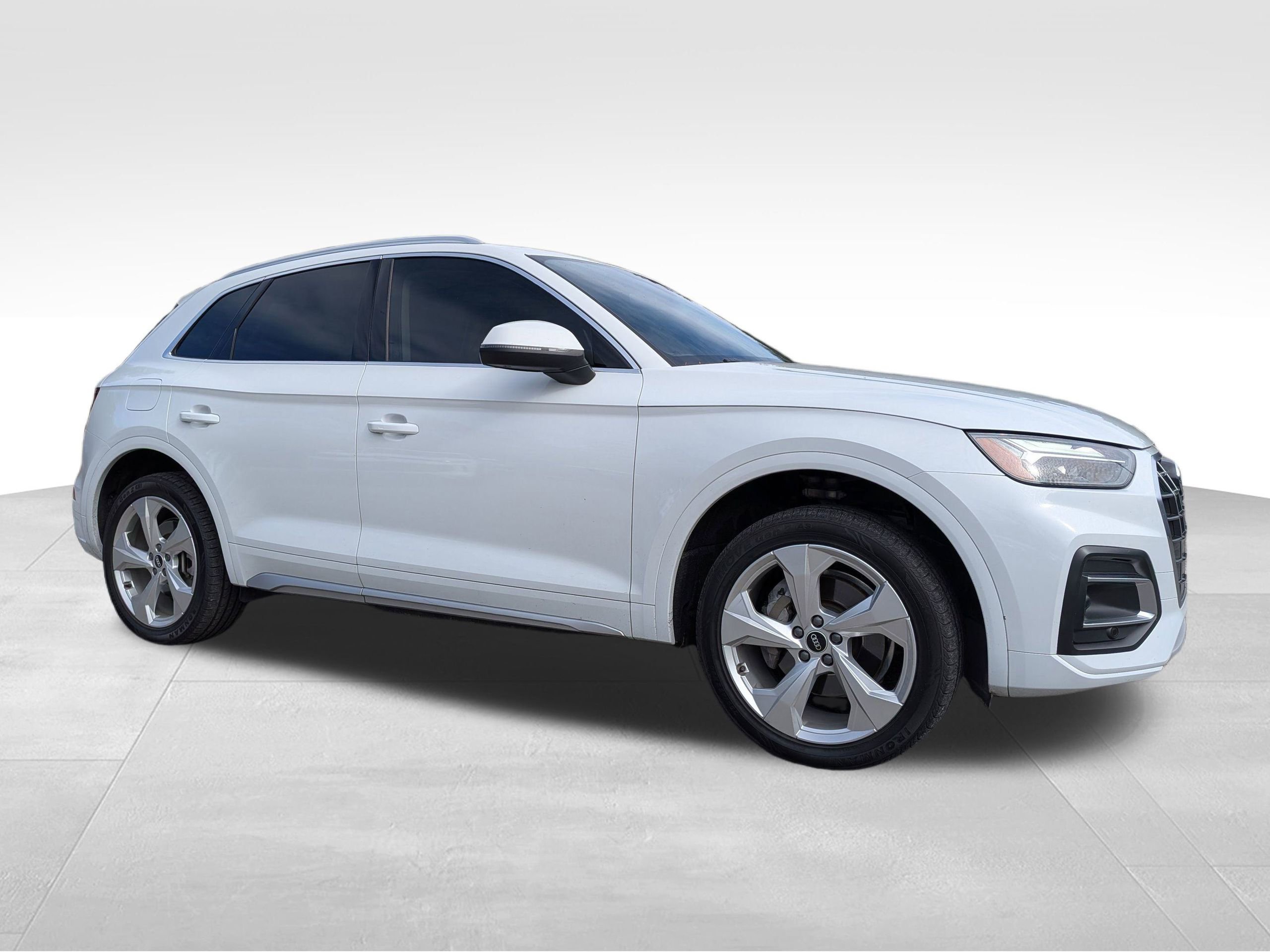 Used 2021 Audi Q5 2.0T Premium Plus w/ Premium Plus Package image 1