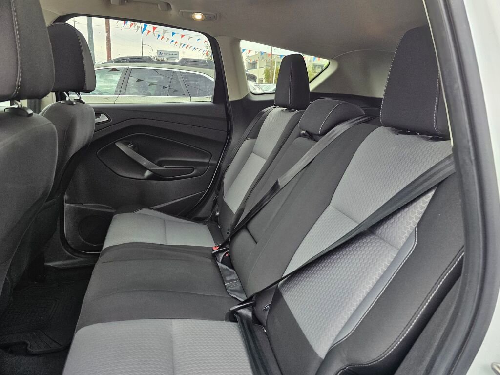 Used 2017 Ford Escape SE w/ Equipment Group 201A image 23