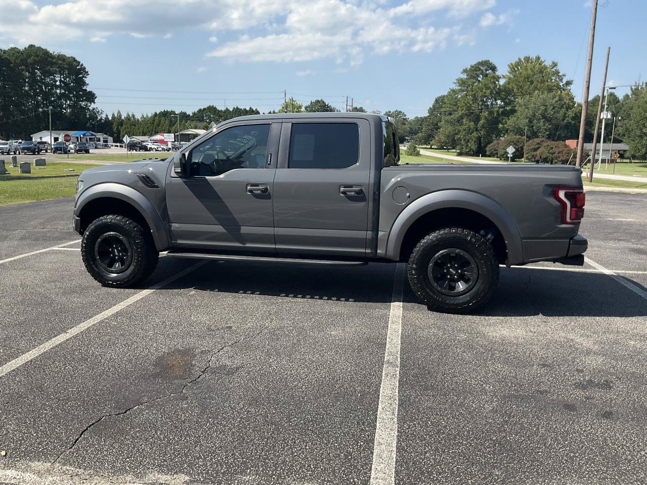 Used 2018 Ford F150 Raptor w/ Equipment Group 802A Luxury AWD/4WD image 12
