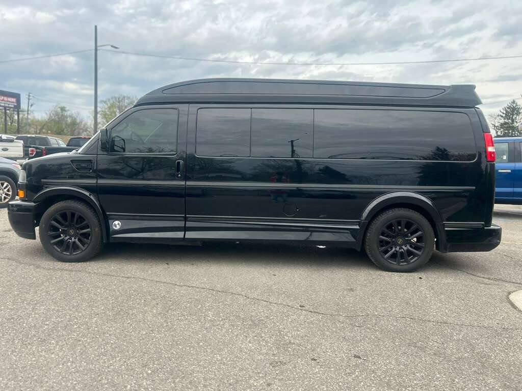 Used 2019 Chevrolet Express 2500 Extended w/ Enhanced Convenience Package RWD image 8