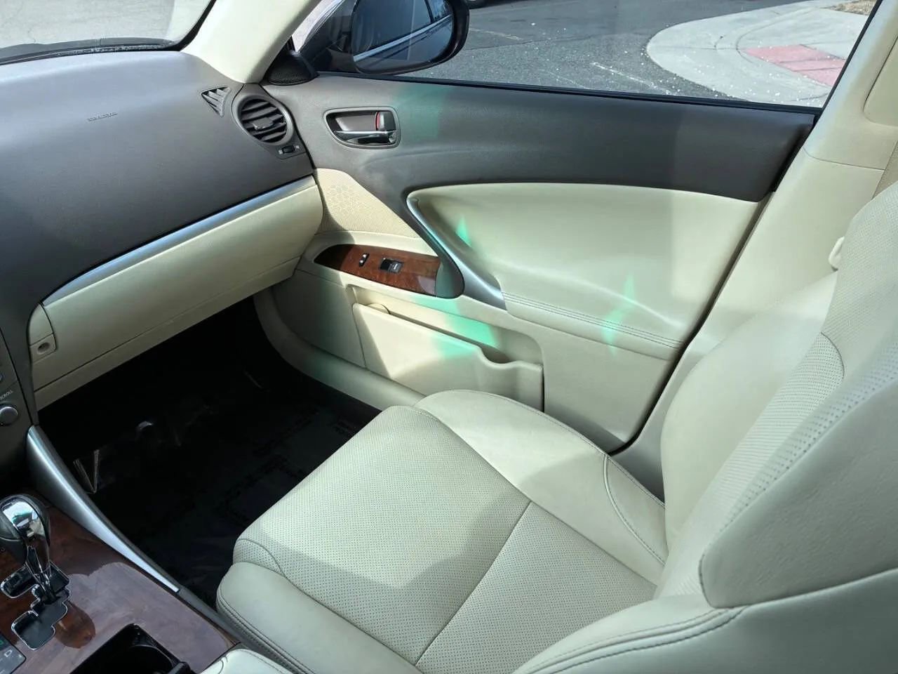 Used 2013 Lexus IS 250 AWD w/ Premium Pkg image 34