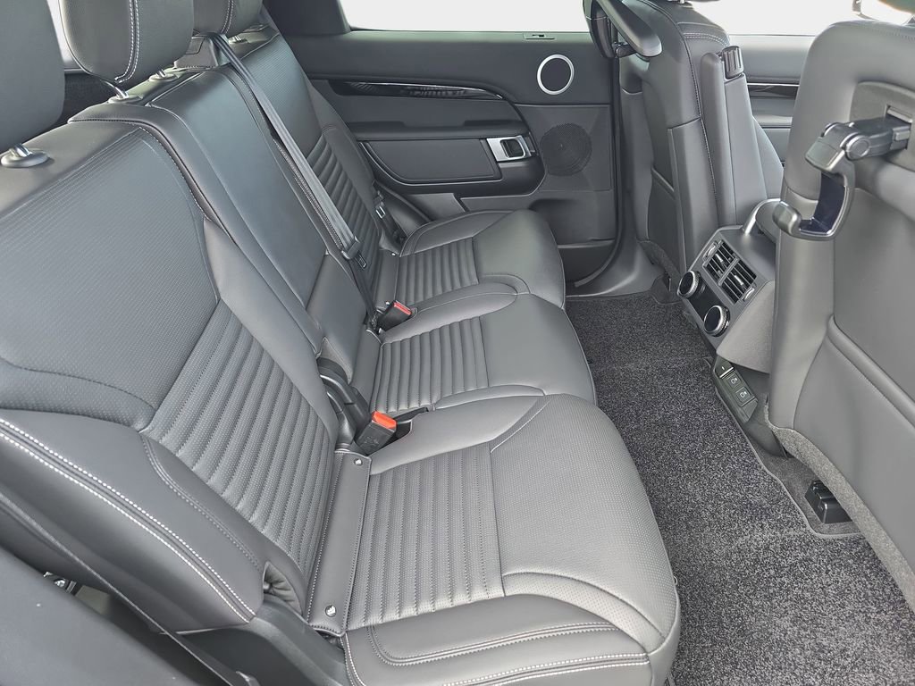New 2026 Land Rover Discovery S AWD/4WD image 11