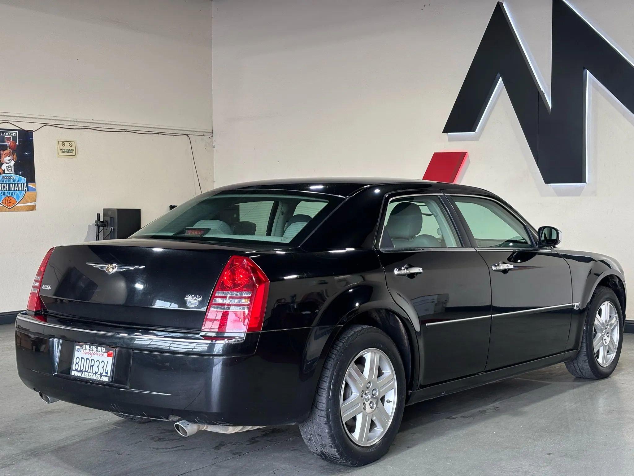 Used 2006 Chrysler 300 C image 6
