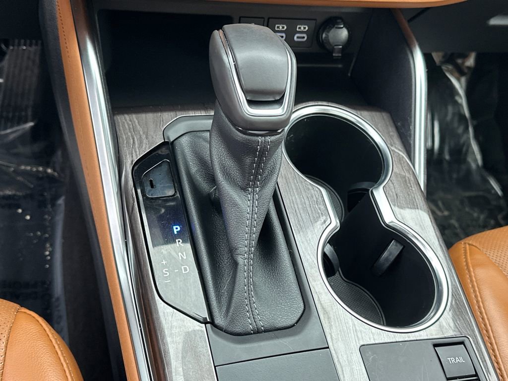 Used 2023 Toyota Highlander Platinum image 33