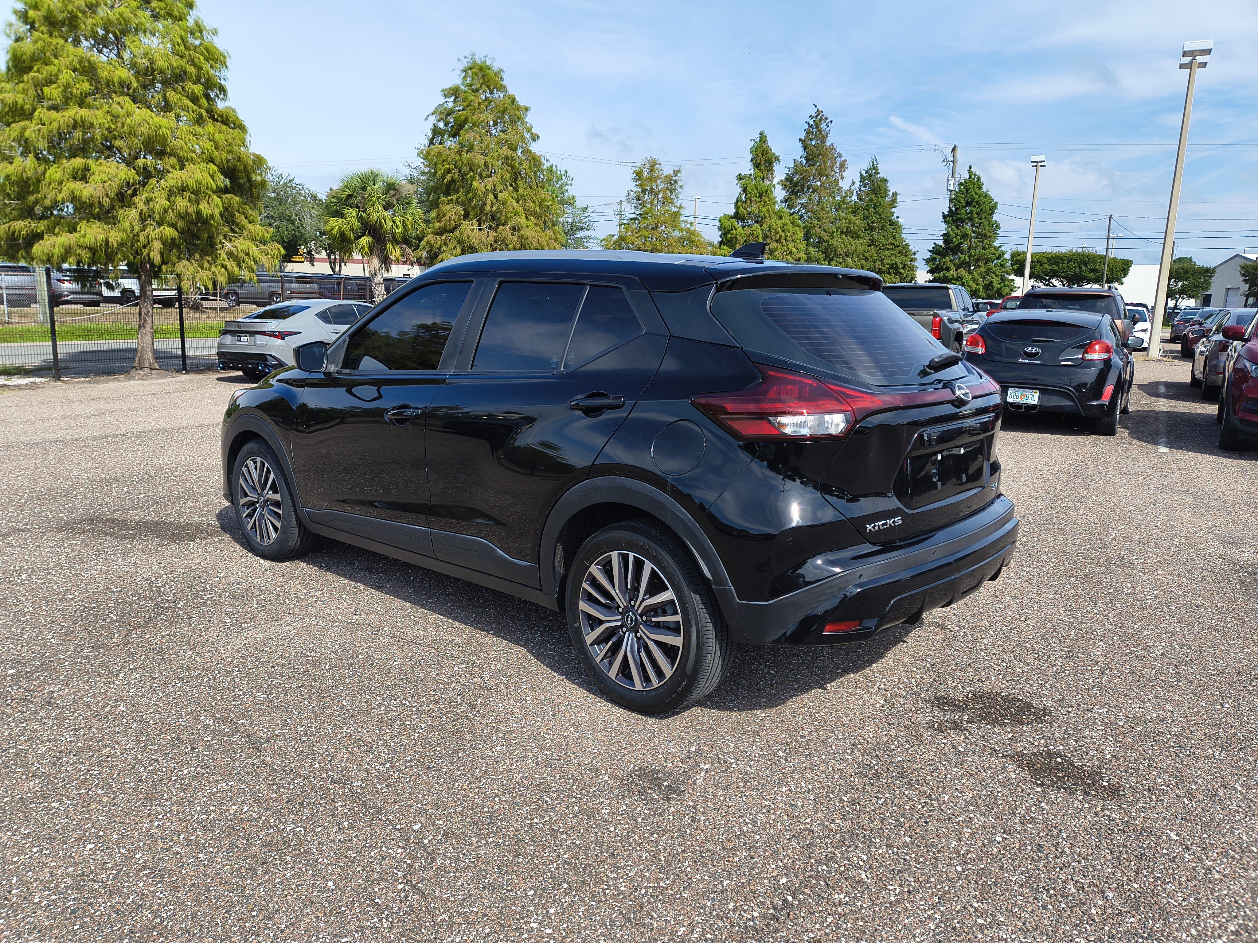 Certified 2023 Nissan Kicks SV FWD image 6