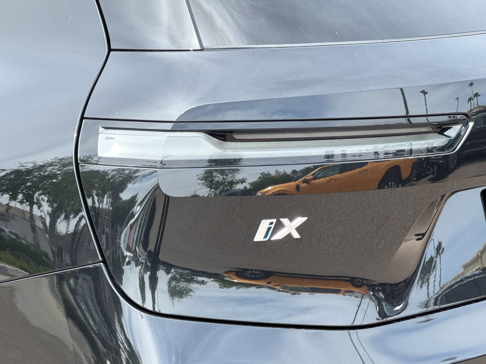 Used 2024 BMW iX xDrive50 w/ Premium Package image 36