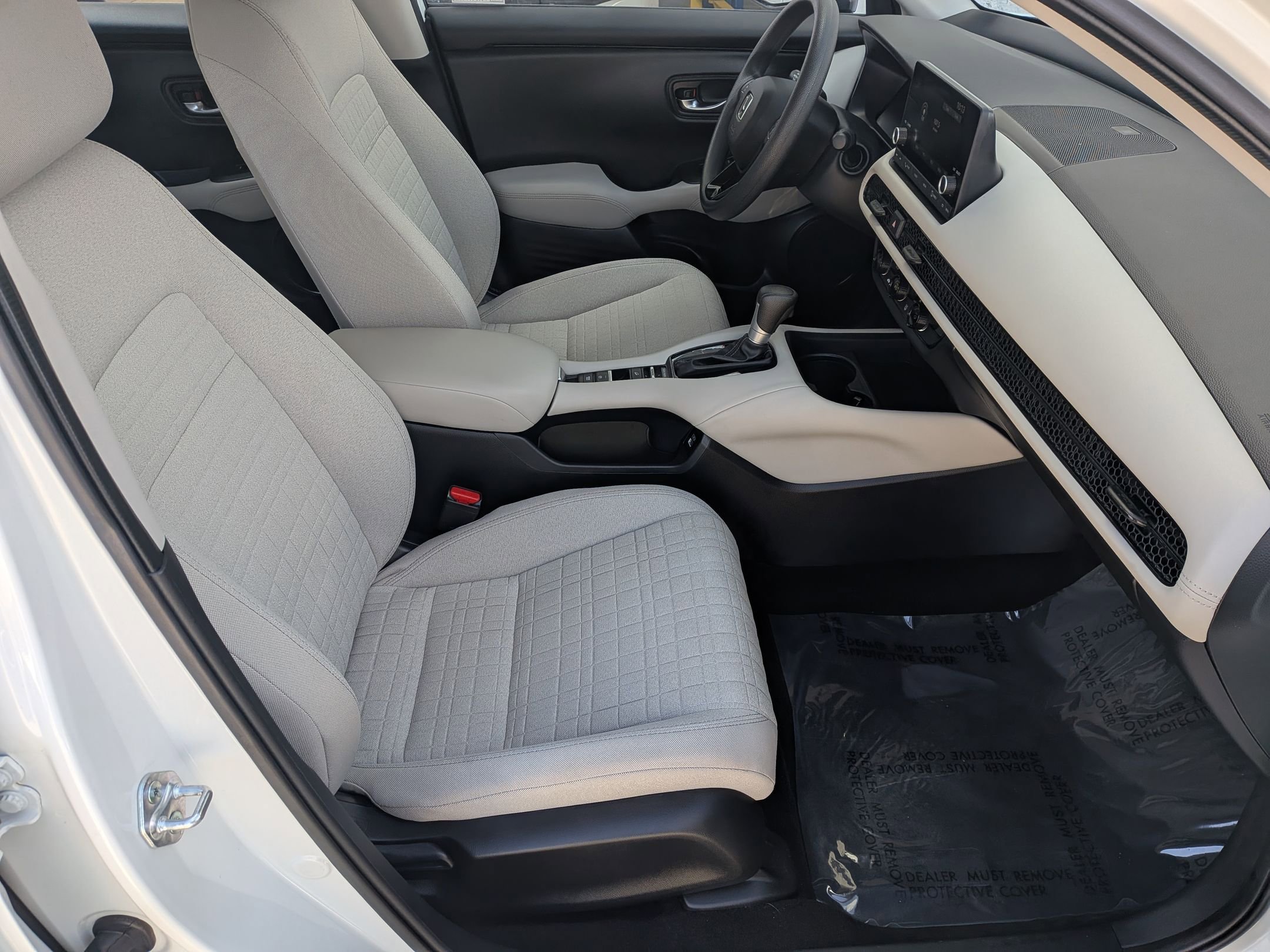 Certified 2023 Honda HR-V LX image 29