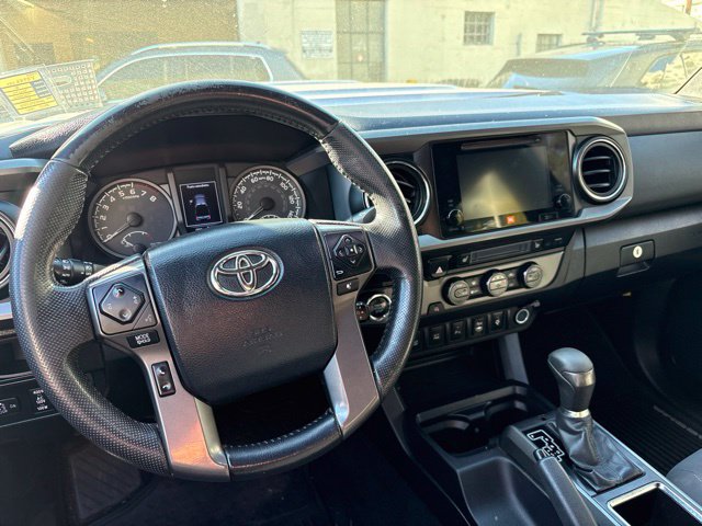 Used 2016 Toyota Tacoma TRD Sport RWD image 6
