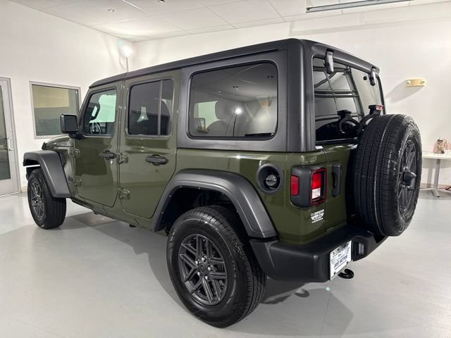 Used 2024 Jeep Wrangler Unlimited Sport AWD/4WD image 6