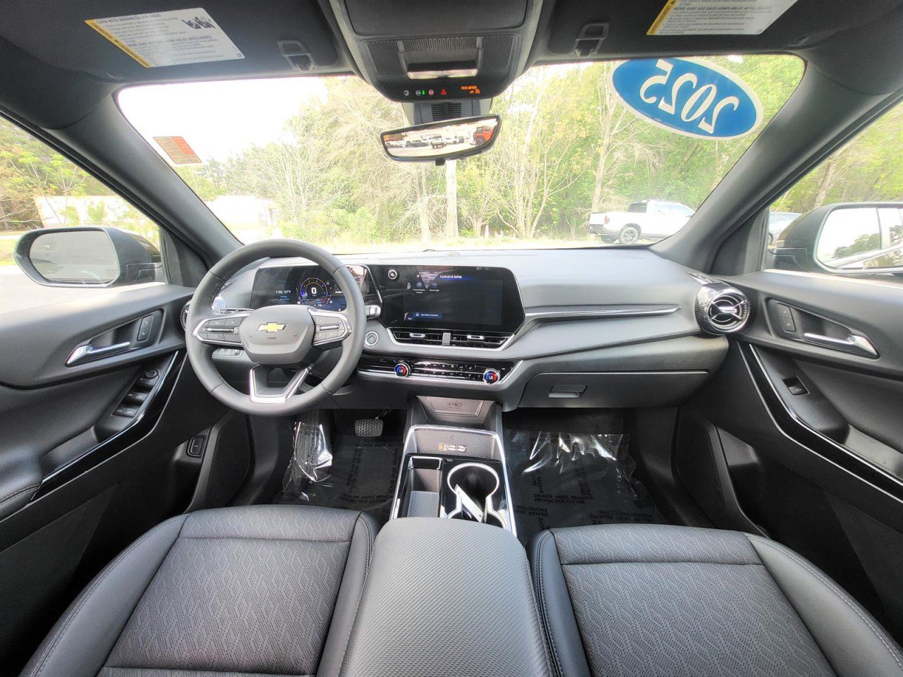 Used 2025 Chevrolet Equinox LT w/ Convenience Package II image 15