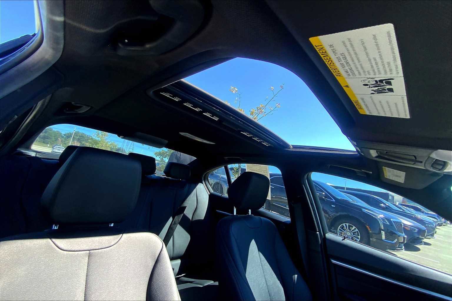 Used 2017 BMW 330e image 13