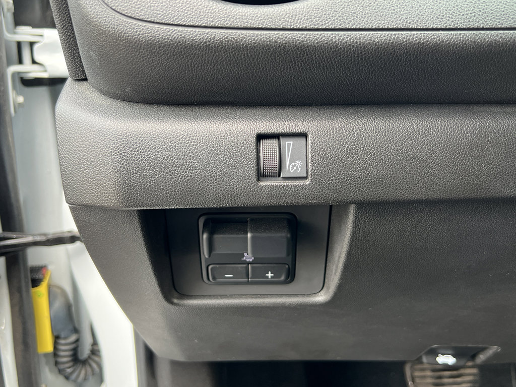 Used 2023 Chevrolet Colorado Trail Boss image 15