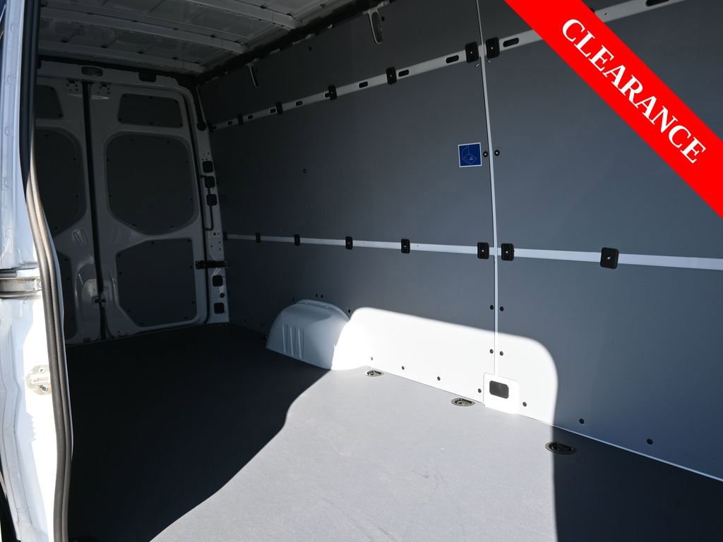 Used 2024 Mercedes-Benz eSprinter 170 Cargo w/ Dashboard Charging Package image 16