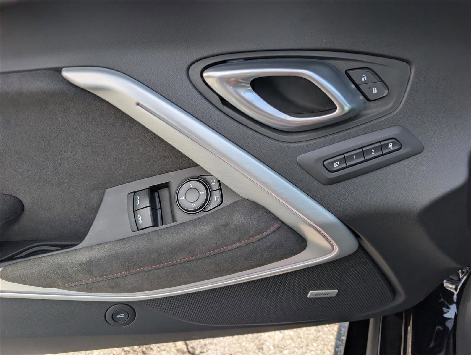 Used 2022 Chevrolet Camaro ZL1 image 19