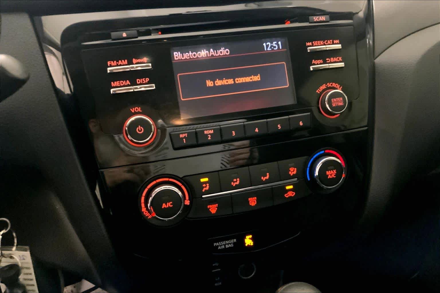 Used 2016 Nissan Rogue S FWD image 32