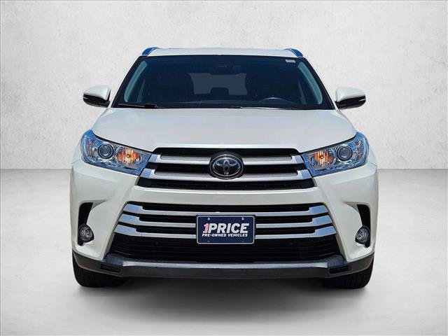 Used 2019 Toyota Highlander XLE FWD video 2