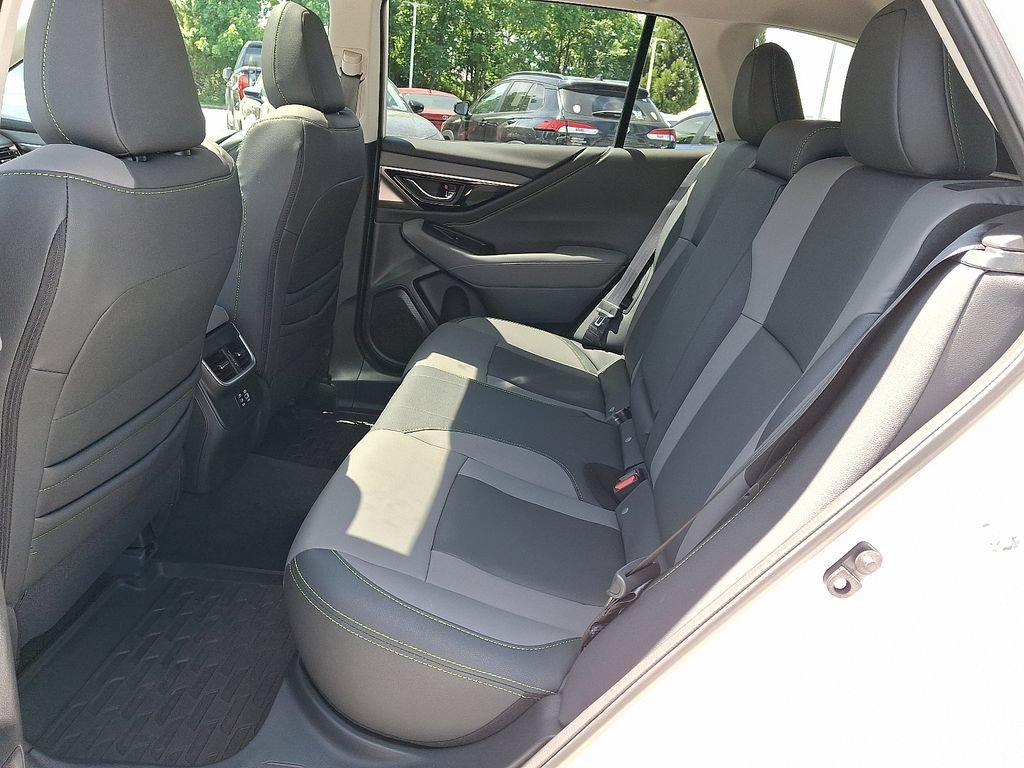 Used 2025 Subaru Outback Onyx Edition AWD/4WD image 12