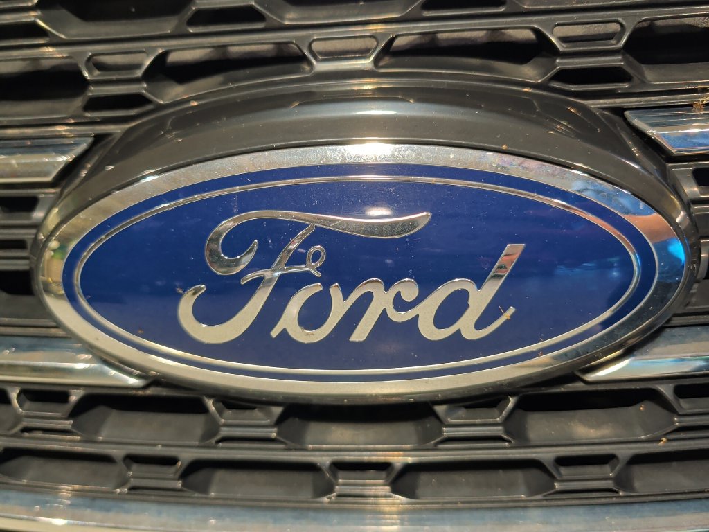 Used 2022 Ford Explorer XLT w/ Equipment Group 202A AWD/4WD image 10