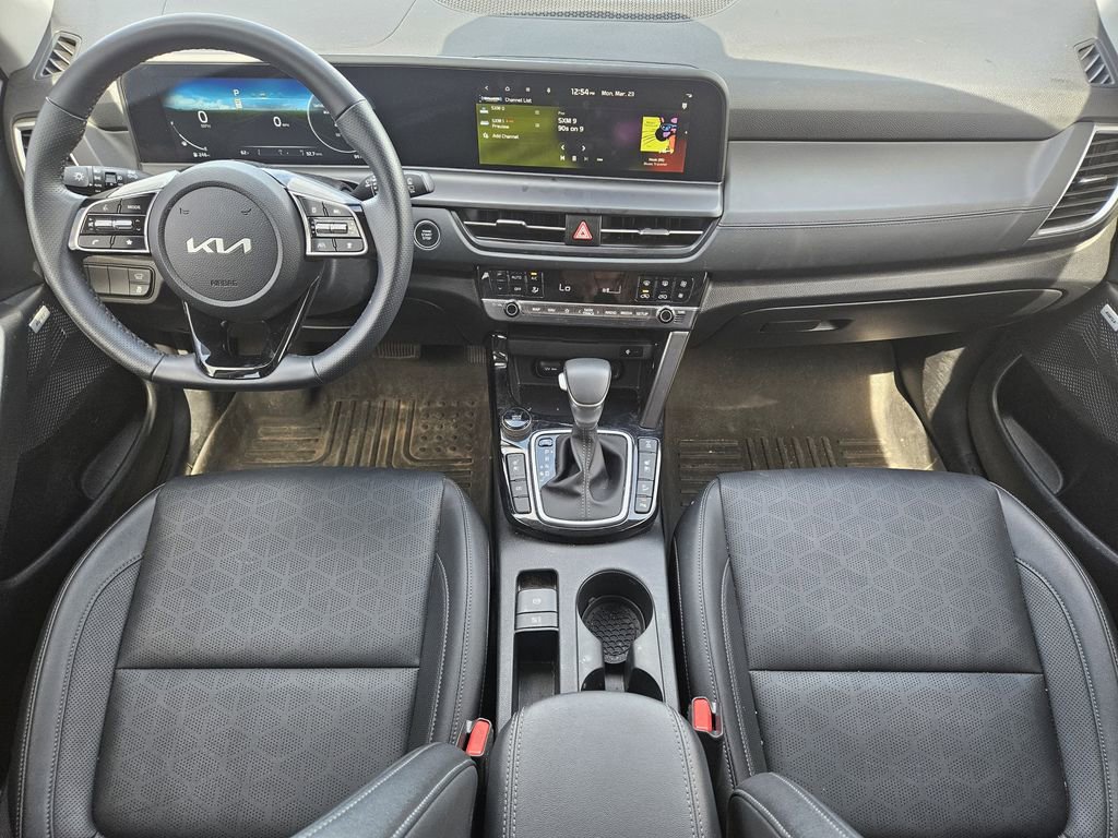 Used 2025 Kia Seltos SX w/ SX Sunroof Package image 20