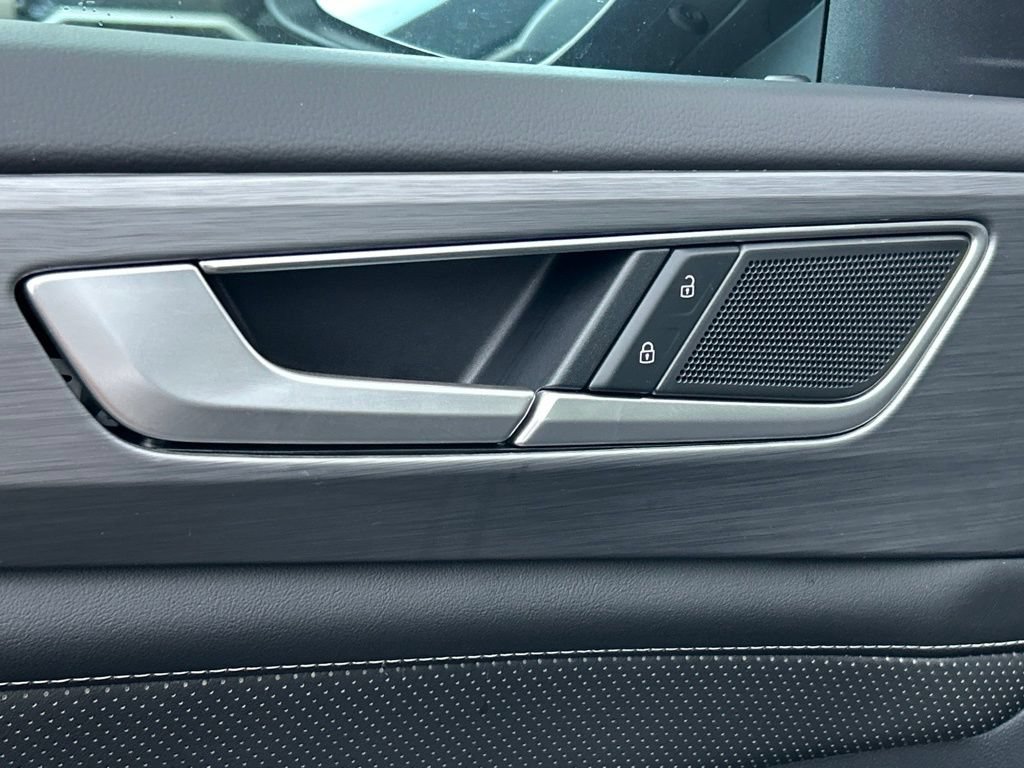 New 2026 Volkswagen Atlas Cross Sport SE FWD image 17