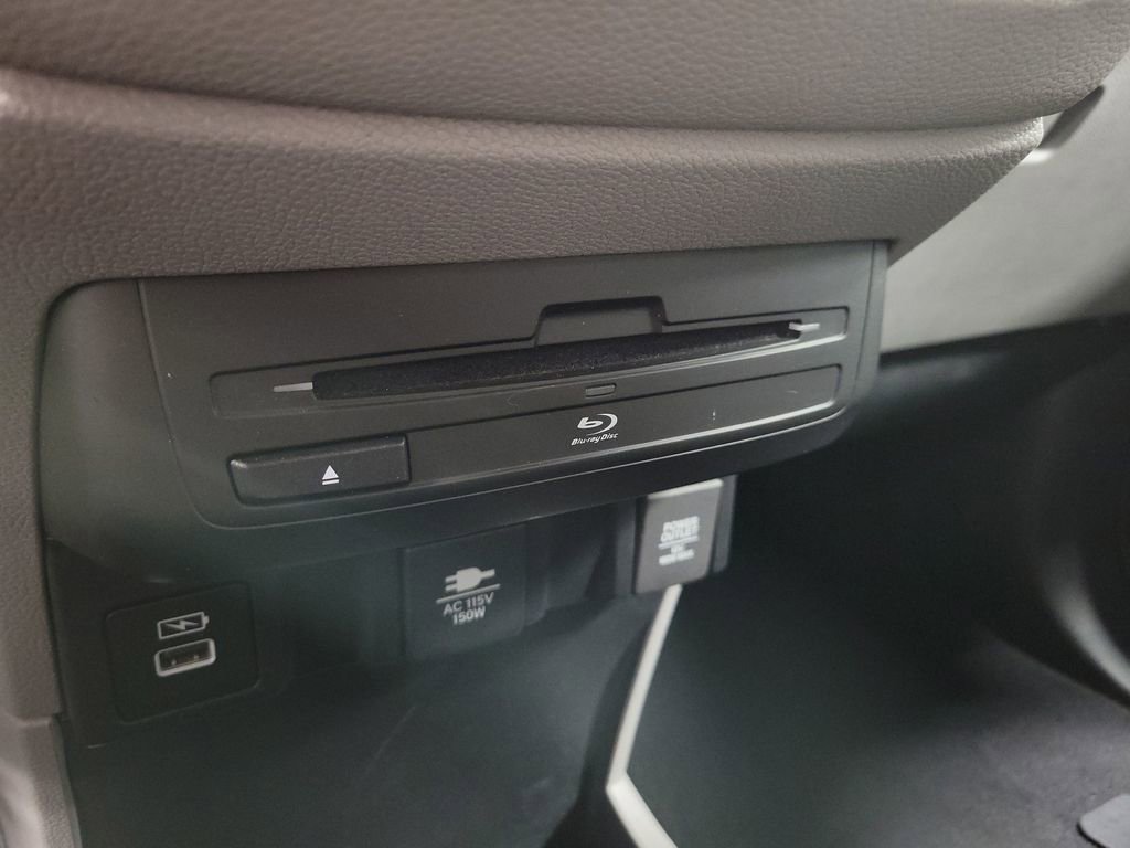 Used 2023 Honda Odyssey Touring image 16