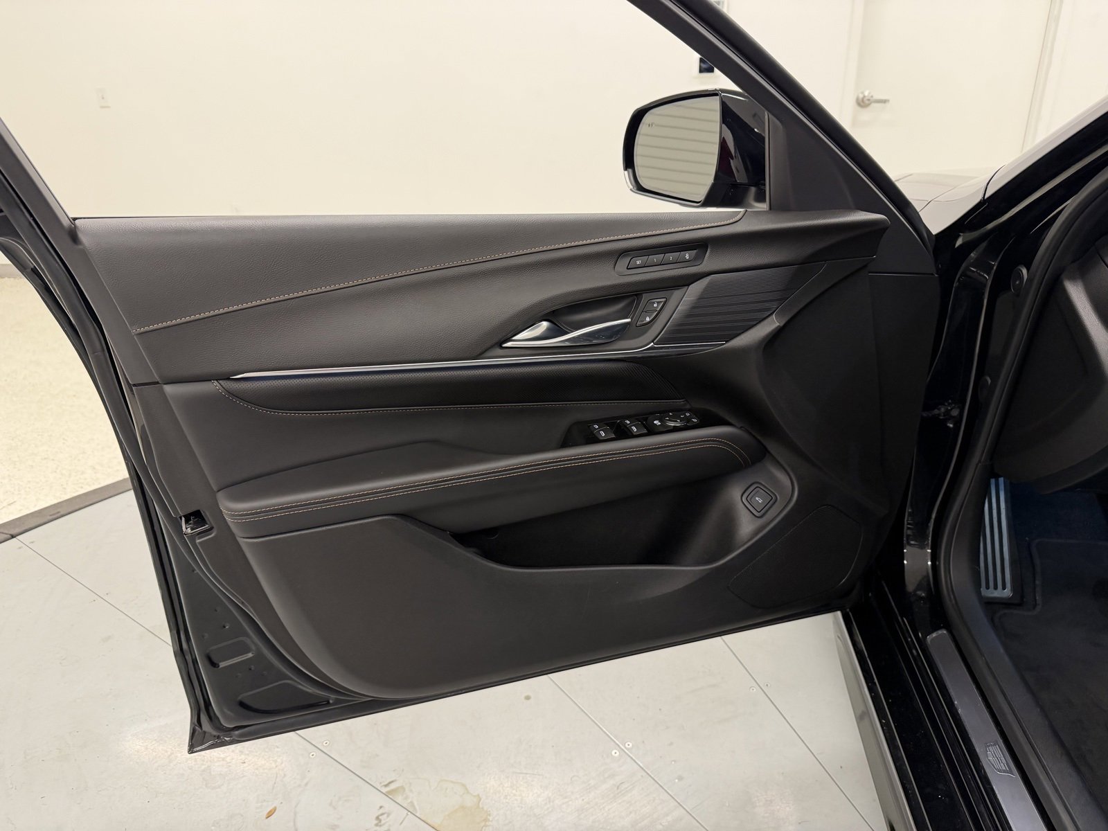 Used 2023 Cadillac CT4 Sport w/ Cold Weather Package image 32