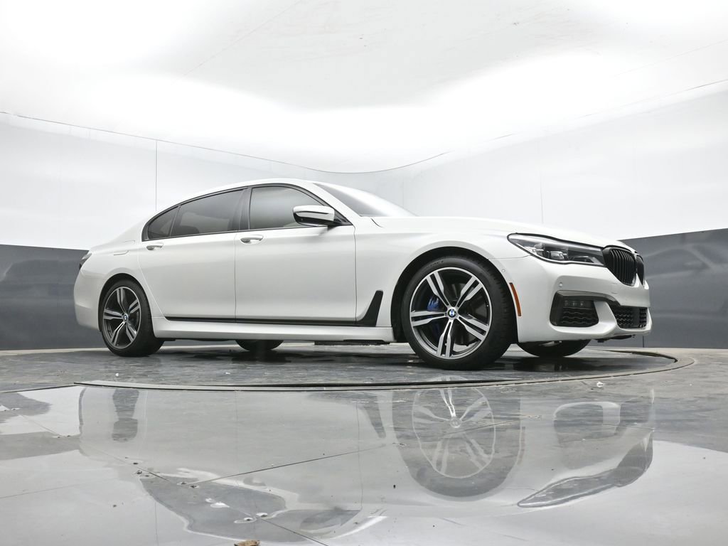 Used 2018 BMW 750i 750i 4D Sedan image 42