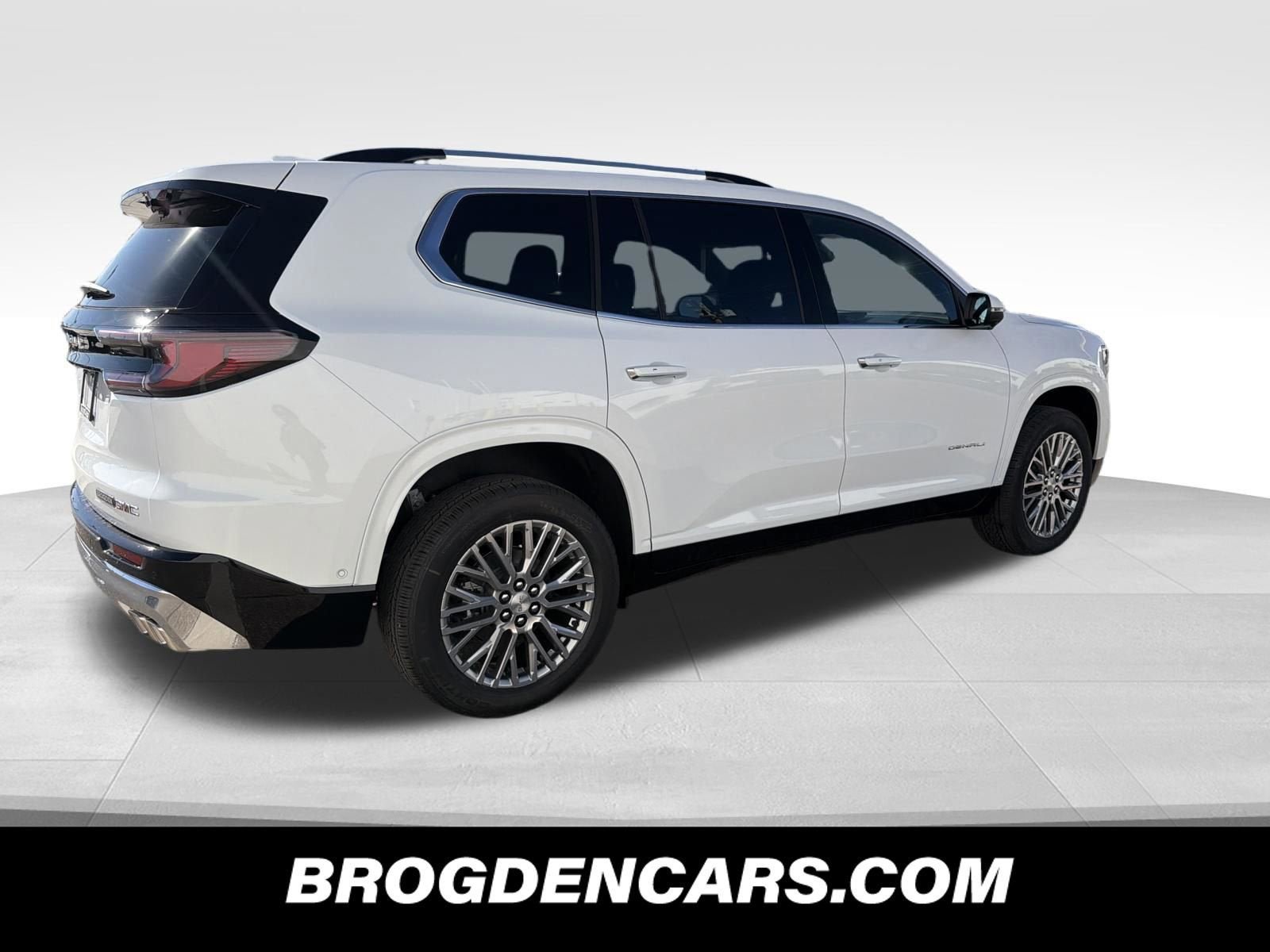 New 2026 GMC Acadia Denali w/ Super Cruise Package AWD/4WD image 3