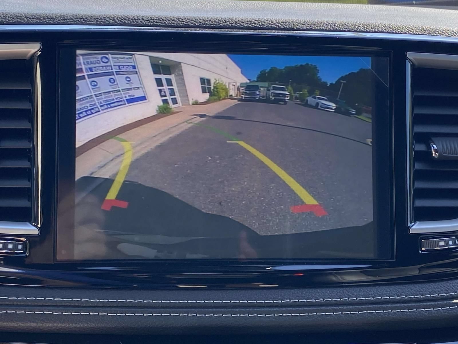 New 2027 Chrysler Pacifica Select FWD image 27