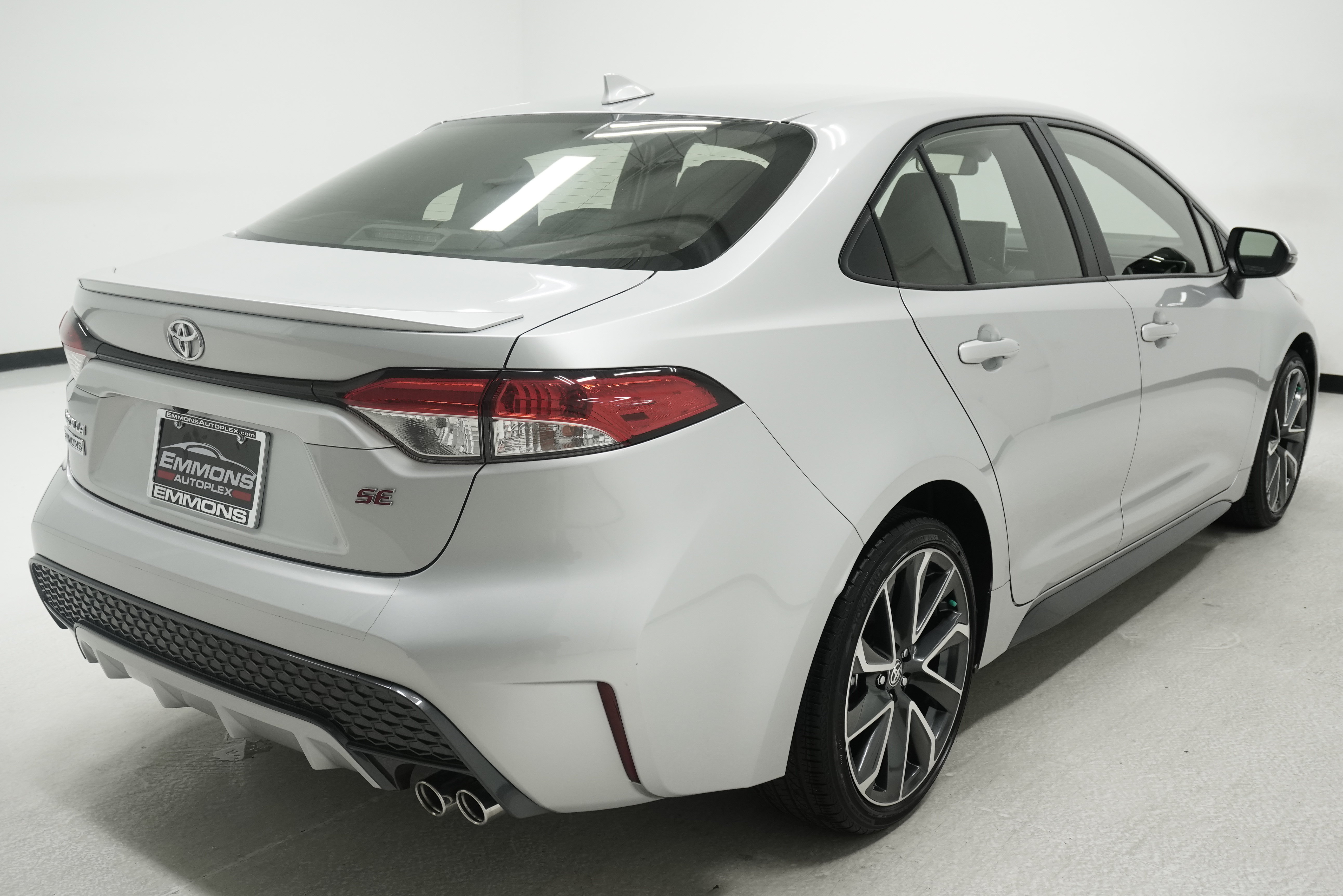 Used 2021 Toyota Corolla SE FWD image 4