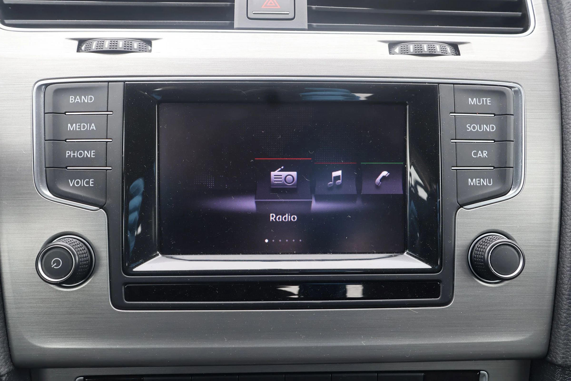 Used 2015 Volkswagen Golf Launch Edition image 19