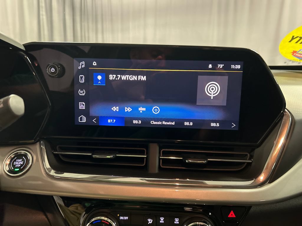 Used 2025 Chevrolet Trax LT w/ LT Convenience Package FWD image 15