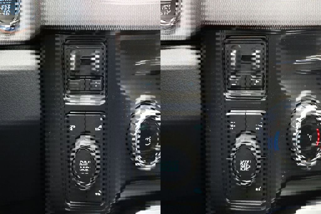 New 2026 Ford F450 Platinum w/ FX4 Off-Road Package image 38