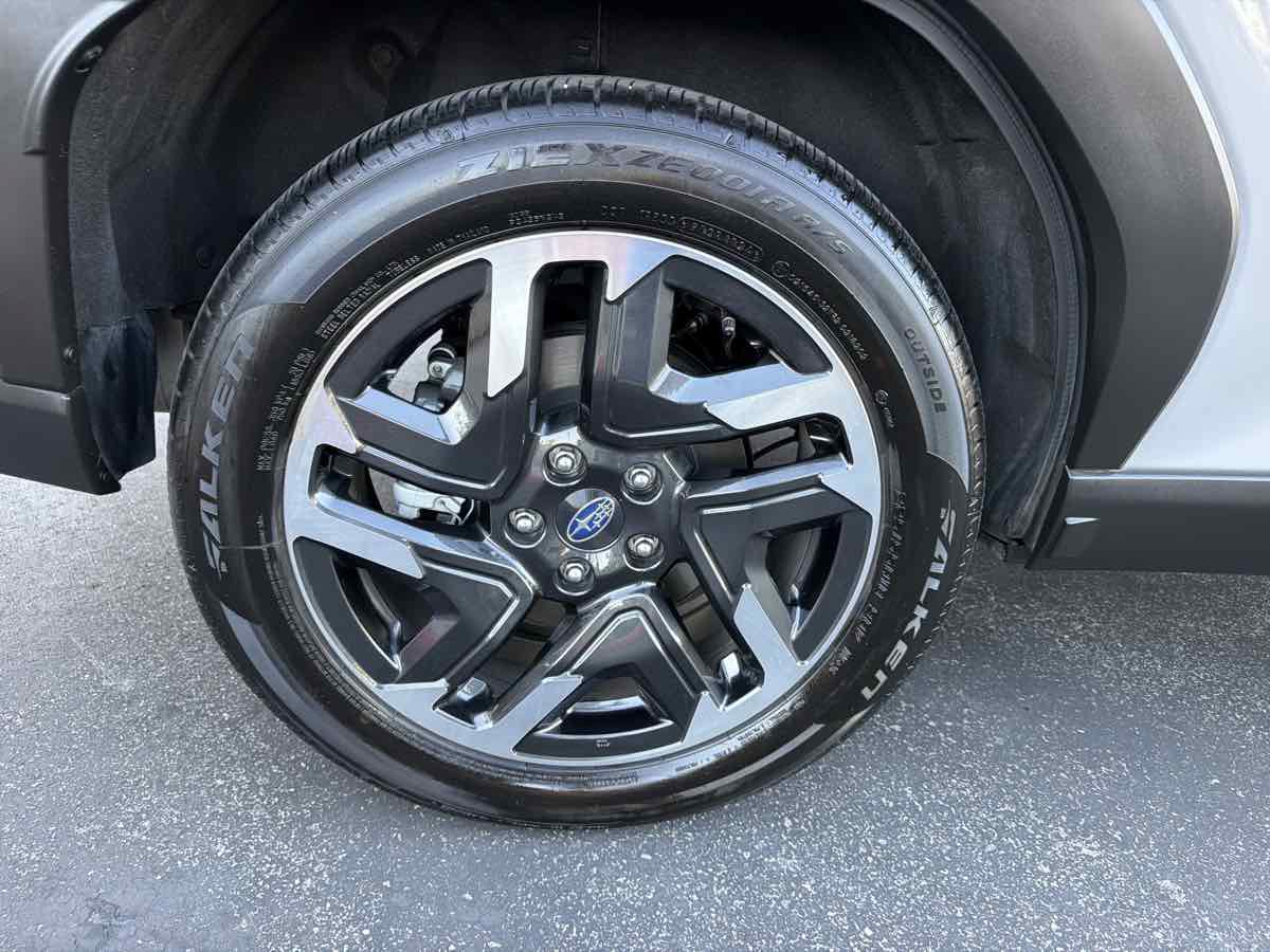 Used 2025 Subaru Forester Limited AWD/4WD image 45