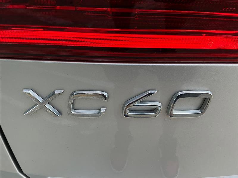 Used 2018 Volvo XC60 T8 Inscription w/ Advanced Package AWD/4WD image 21