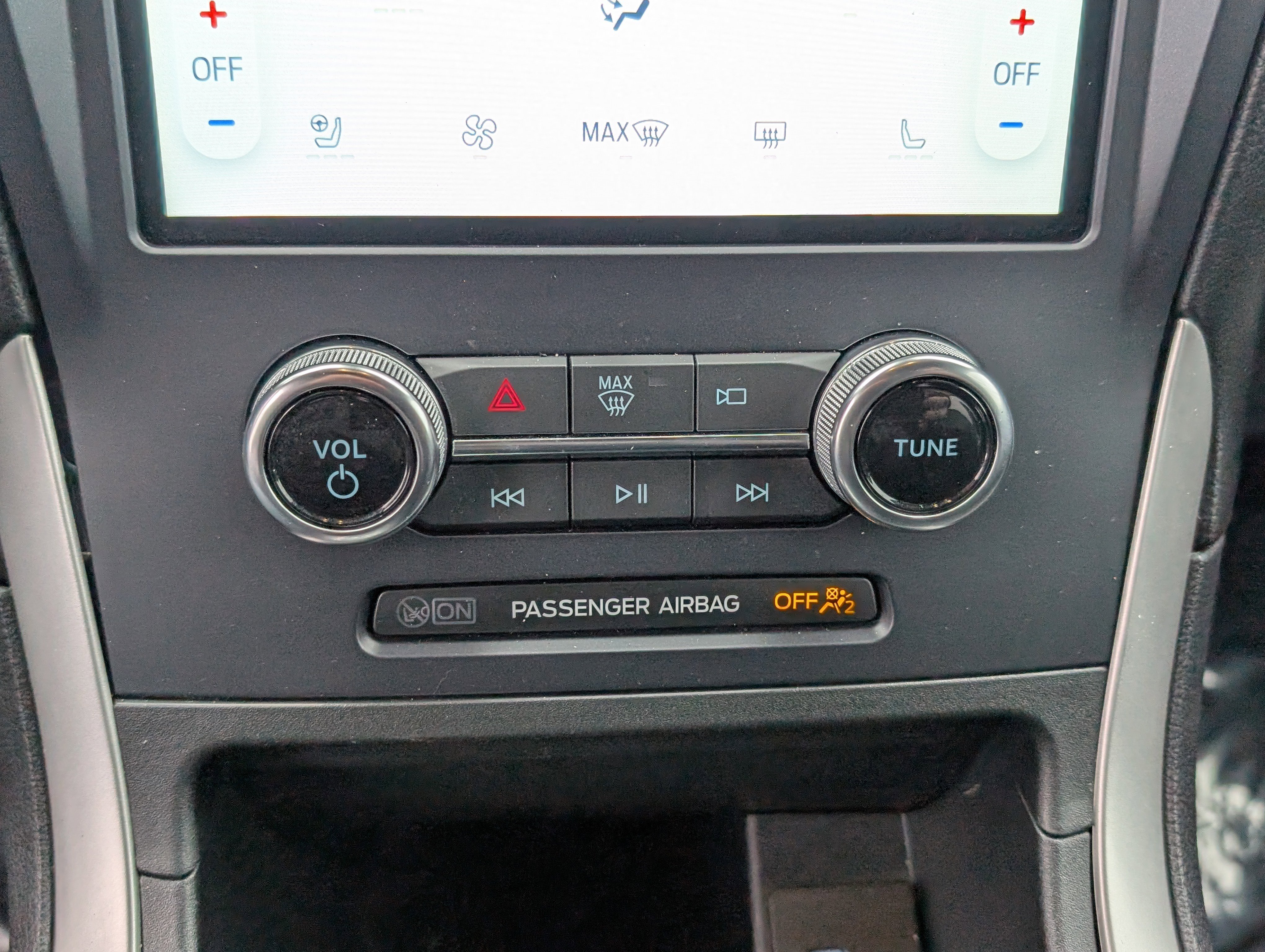 Certified 2024 Ford Edge ST-Line image 30