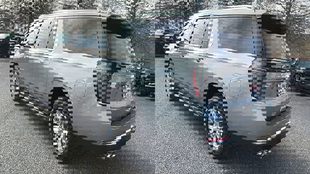 New 2026 Chevrolet Suburban Premier w/ Sun And Tow Package image 7
