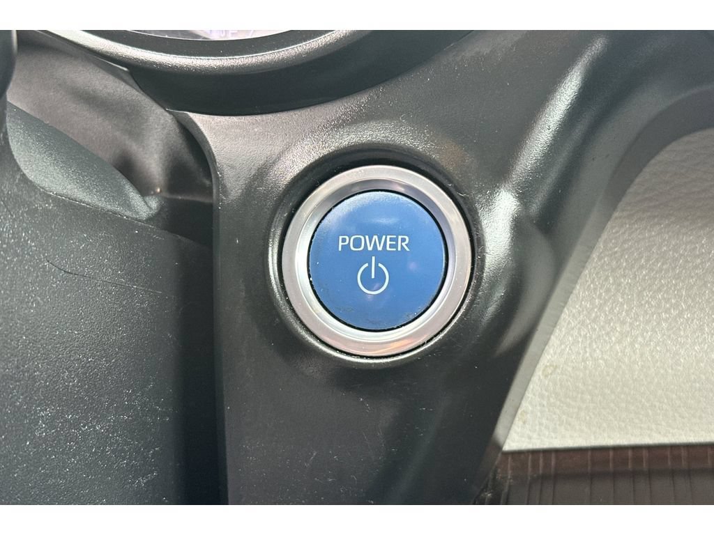 Used 2021 Toyota Sienna XLE FWD image 25