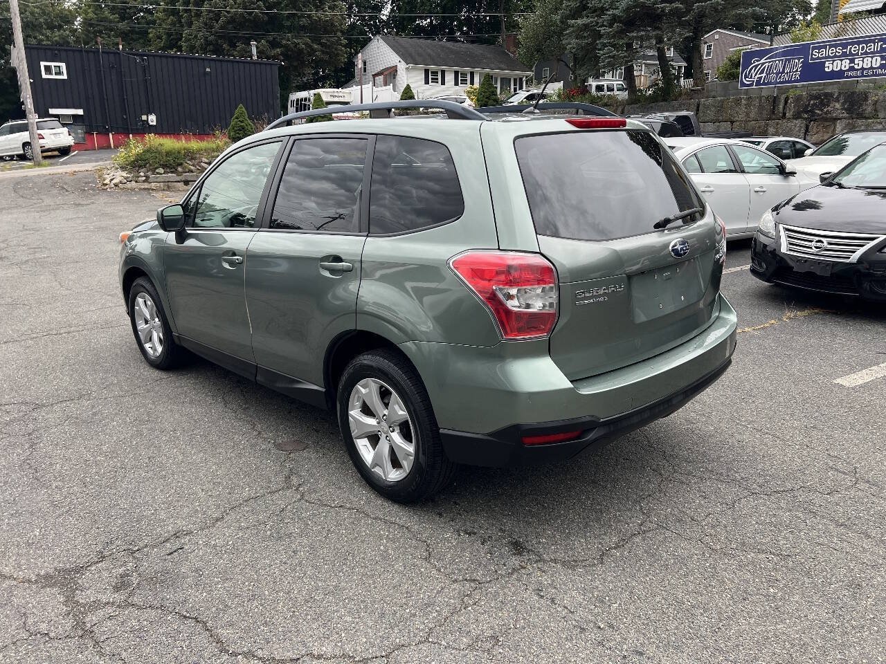 Used 2014 Subaru Forester 2.5i Premium w/ All-Weather Package AWD/4WD image 9