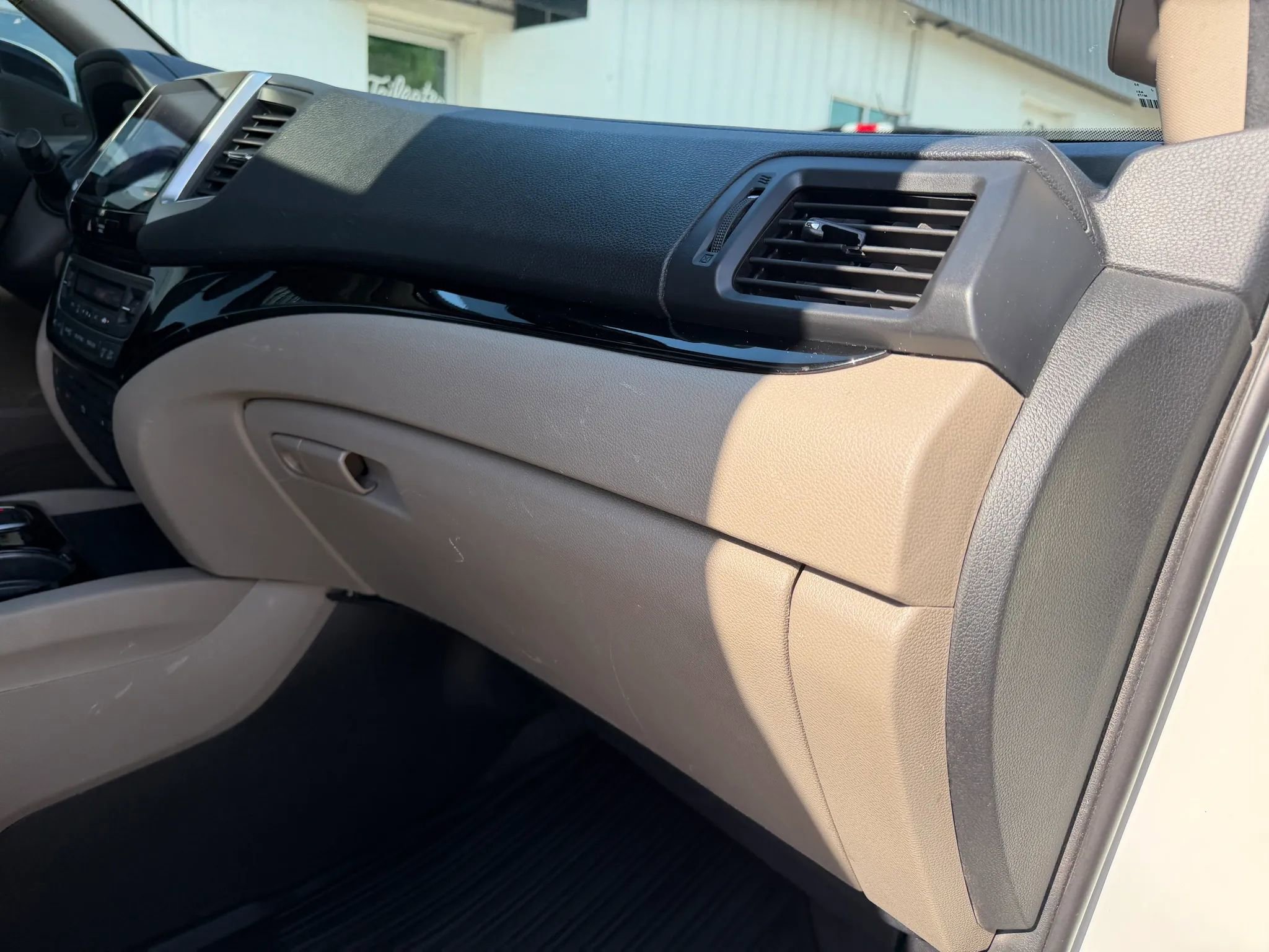Used 2017 Honda Pilot Elite image 15