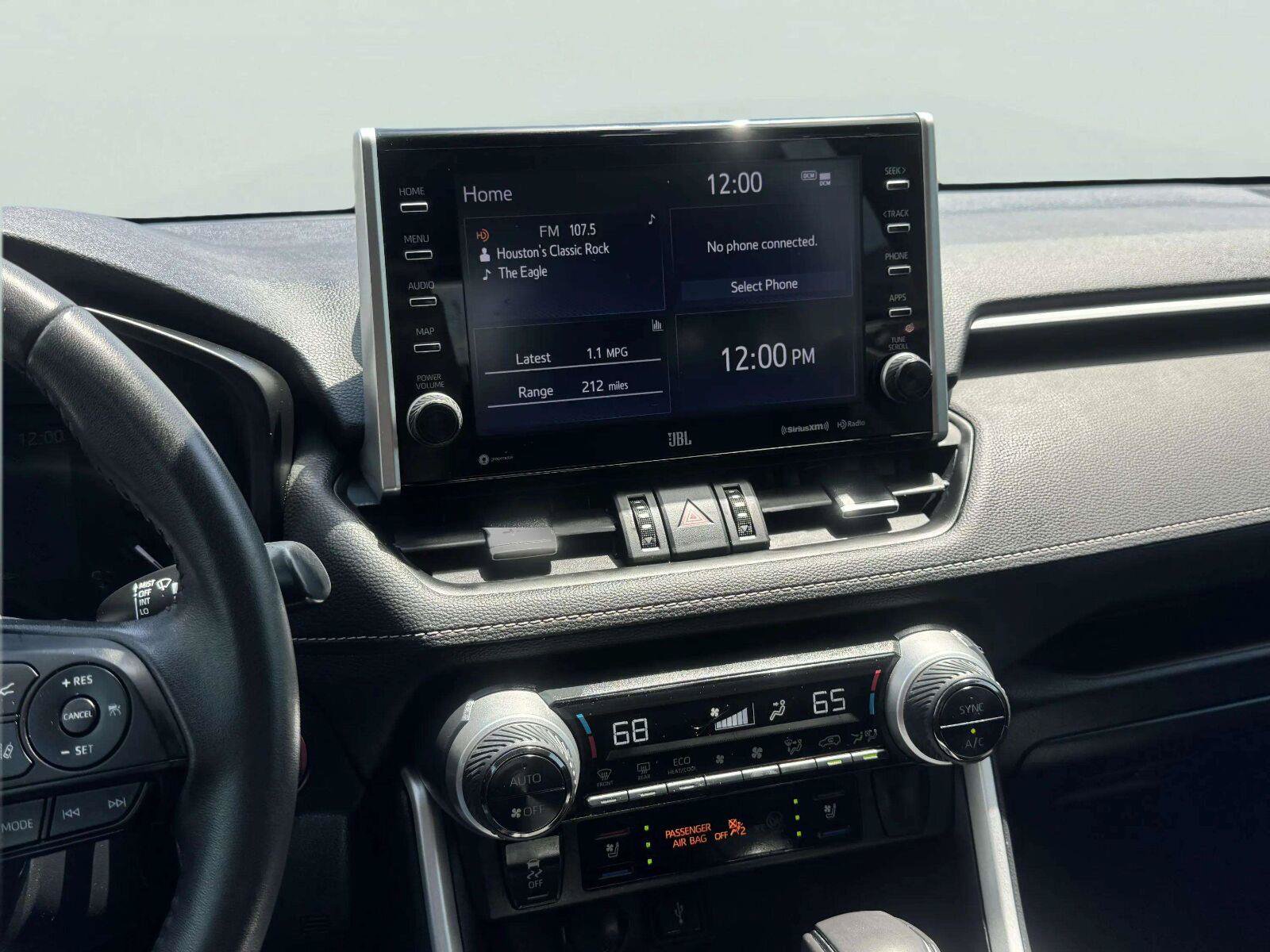 Used 2022 Toyota RAV4 Limited FWD image 33